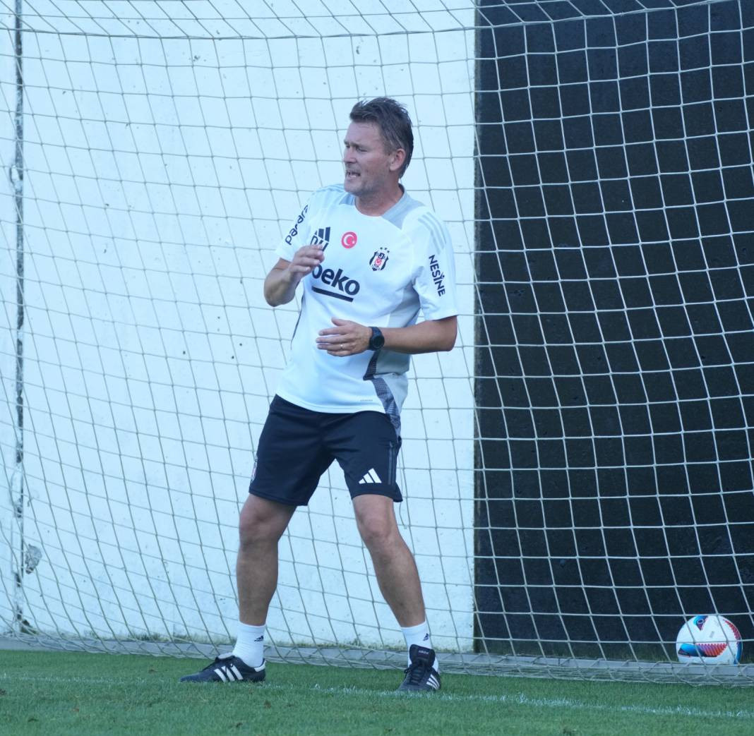 Beşiktaş sahaya indi. Dikkat çeken Rafa Silva detayı - Resim: 17